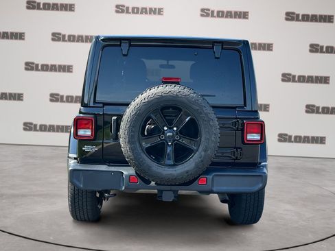 Used 2021 Jeep Wrangler Unlimited Sahara image 4