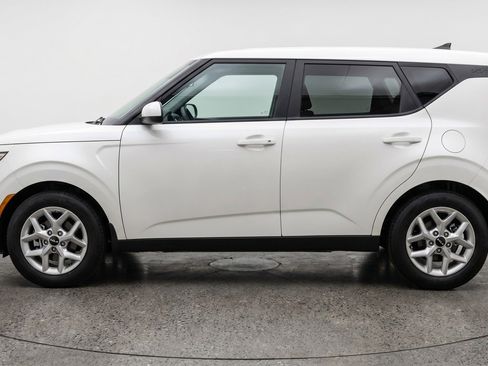Used 2025 Kia Soul LX w/ LX Technology Package FWD image 5