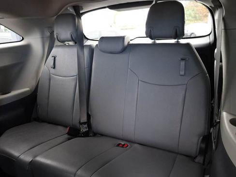 Used 2023 Toyota Sienna XLE image 14