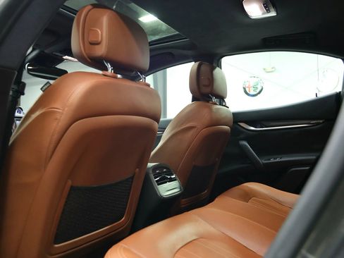 Used 2018 Maserati Ghibli image 32