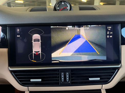 Certified 2023 Porsche Cayenne AWD/4WD image 14