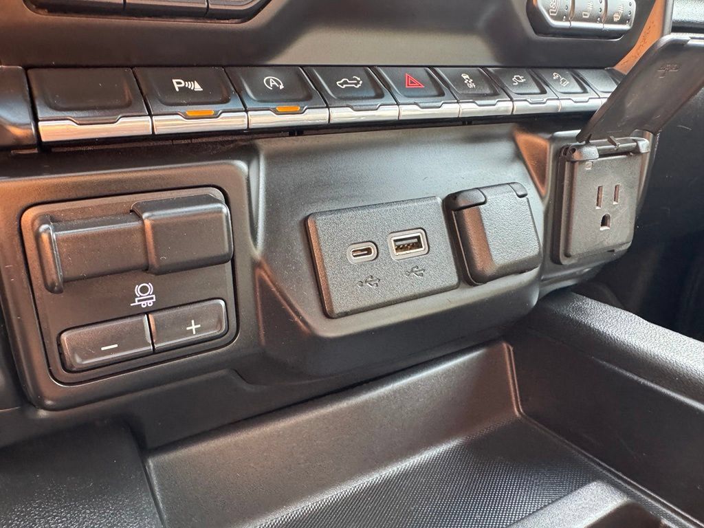 Used 2019 GMC Sierra 1500 SLT w/ SLT Convenience Package AWD/4WD image 21
