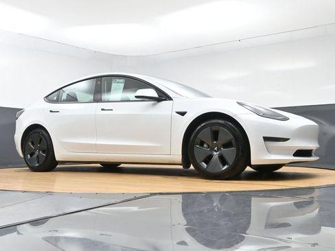 Used 2021 Tesla Model 3 Standard Range Plus RWD image 51