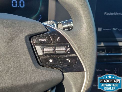 Used 2023 Kia Niro LX image 26