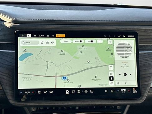 Used 2023 Rivian R1S Adventure image 3