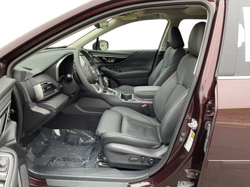 Used 2025 Subaru Outback Touring XT image 2