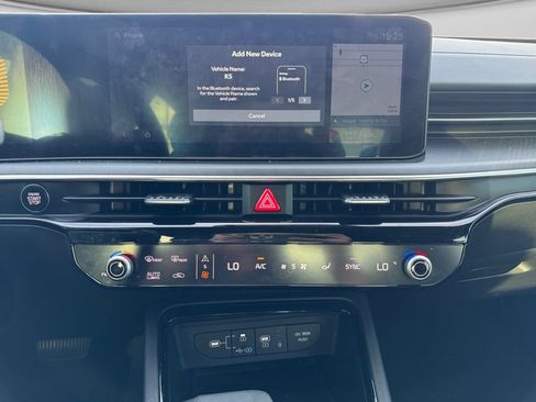 Used 2025 Kia K5 GT-Line w/ GT-Line Premium Package FWD image 14