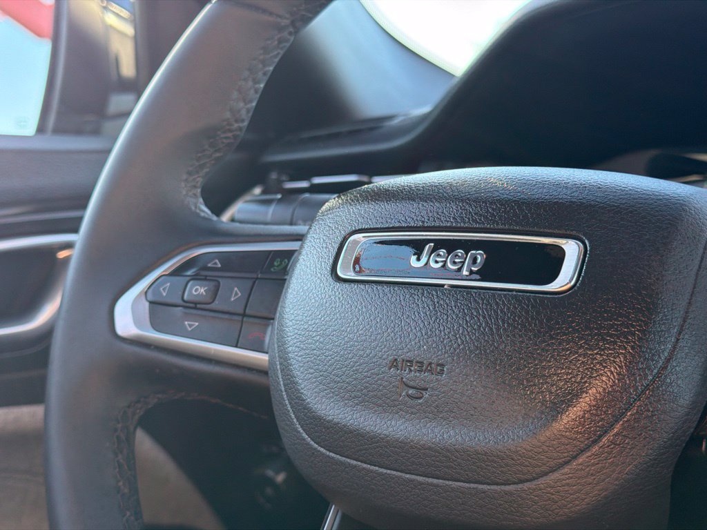 Used 2024 Jeep Compass Latitude AWD/4WD image 26