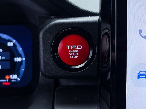Used 2024 Toyota Tacoma TRD Off-Road AWD/4WD image 25