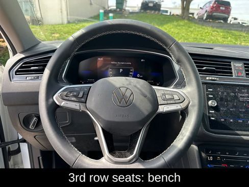 Used 2023 Volkswagen Tiguan SE FWD image 15