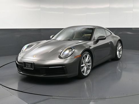 Certified 2022 Porsche 911 Carrera RWD image 6