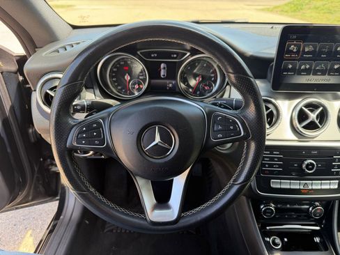 Used 2018 Mercedes-Benz CLA 250 4MATIC image 16