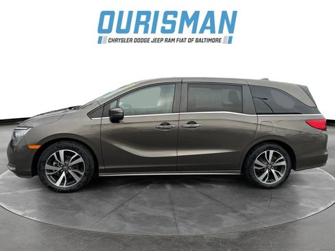 Used 2023 Honda Odyssey Touring image 3