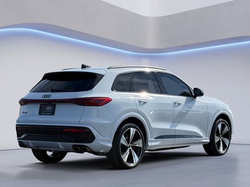 New 2025 Audi SQ5 Premium Plus image 6