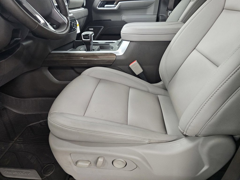 New 2026 Chevrolet Silverado 1500 RST w/ Safety Package AWD/4WD image 17