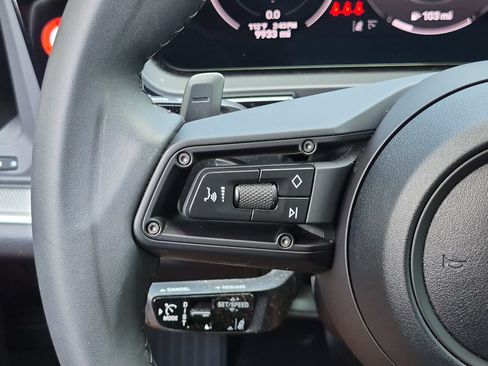 Certified 2025 Porsche Cayenne AWD/4WD image 8