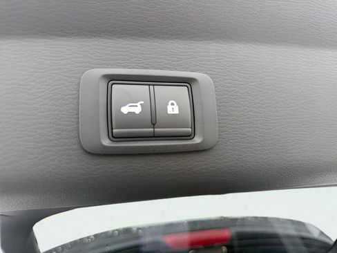 New 2026 Mitsubishi Outlander SEL FWD image 9