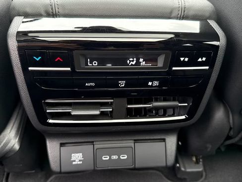 Certified 2026 Acura MDX SH-AWD image 33