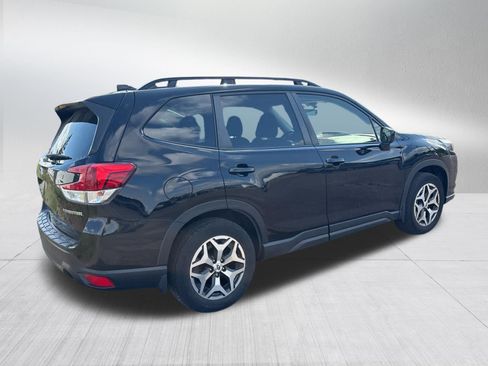 Used 2023 Subaru Forester Premium AWD/4WD image 9