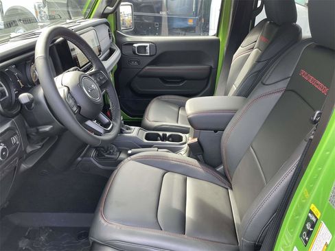 New 2025 Jeep Wrangler Unlimited Rubicon image 26