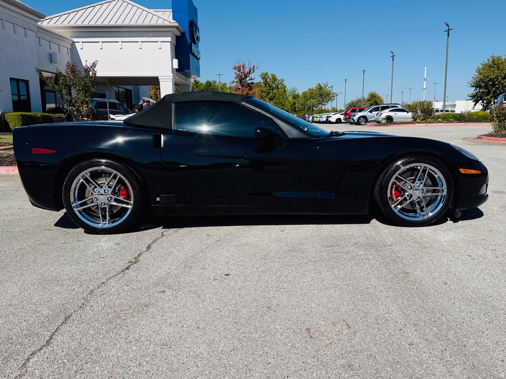 Used 2006 Chevrolet Corvette Convertible w/ Preferred Equipment Group RWD image 8