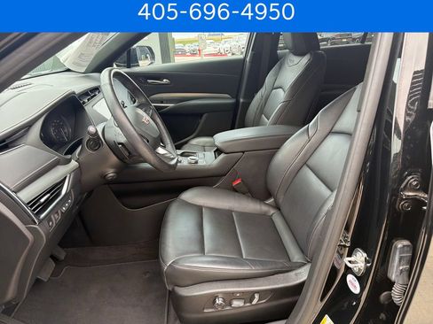 Used 2023 Cadillac XT4 Premium Luxury w/ Technology Package FWD image 11