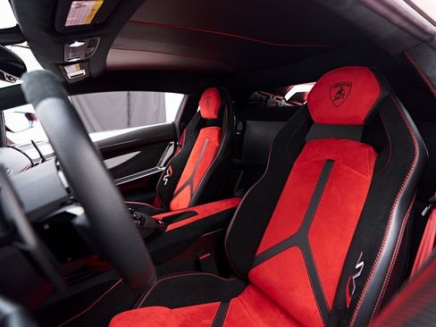 Used 2019 Lamborghini Aventador SVJ image 77