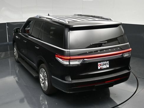 Used 2024 Lincoln Navigator Premiere AWD/4WD image 55