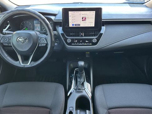 Used 2024 Toyota Corolla SE w/ SE Package image 4