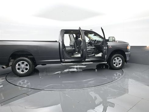 Used 2019 RAM 2500 Big Horn AWD/4WD image 28