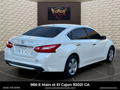 Used 2017 Nissan Altima 2.5 SV FWD image 5
