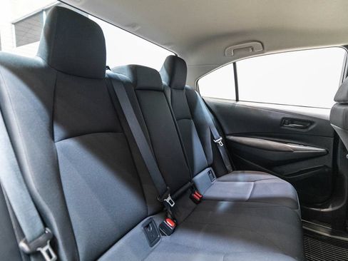 Used 2022 Toyota Corolla LE FWD image 28