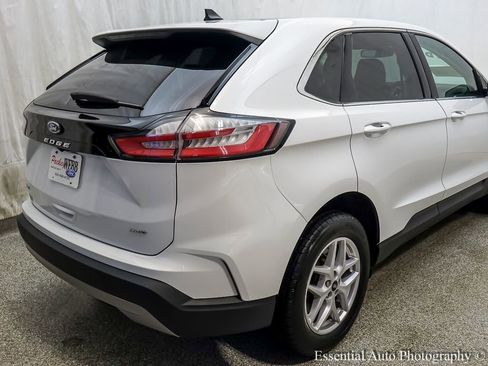 Used 2024 Ford Edge SEL w/ Convenience Package image 8