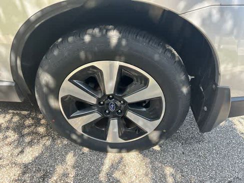 Used 2018 Subaru Forester 2.5i Premium AWD/4WD image 13