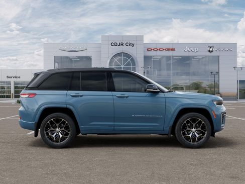 New 2026 Jeep Grand Cherokee Summit w/ MOPAR Finishing Package AWD/4WD image 21