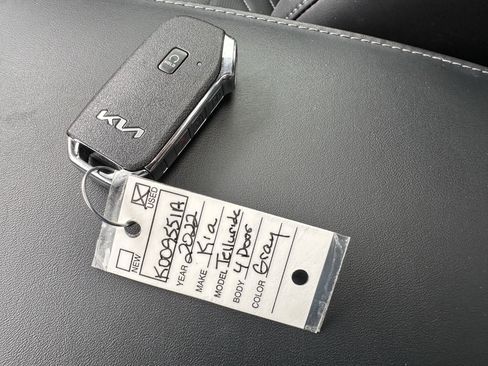 Used 2022 Kia Telluride SX w/ SX Prestige Package AWD/4WD image 37