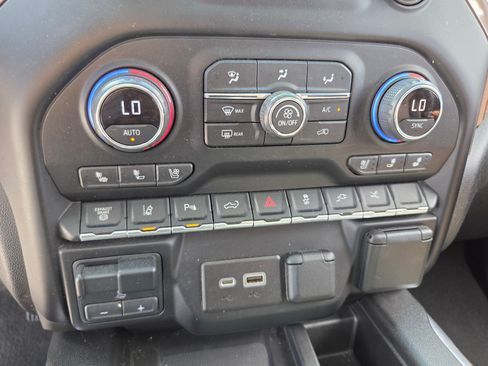 Used 2022 Chevrolet Silverado 3500 High Country AWD/4WD image 27
