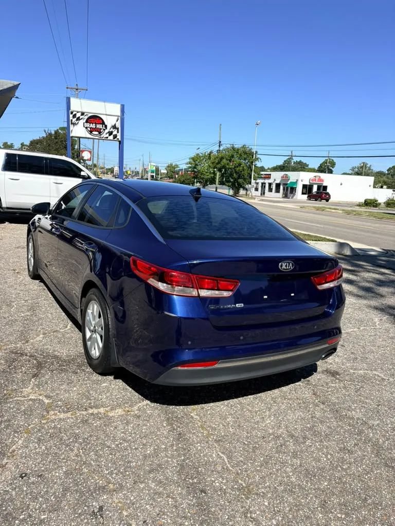 Used 2018 Kia Optima LX FWD image 8