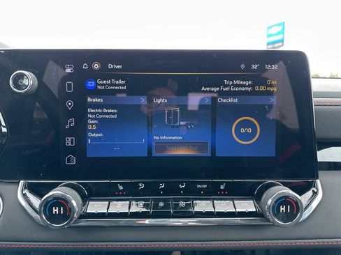 Used 2024 Chevrolet Colorado Z71 w/ Z71 Convenience Package 2 image 36