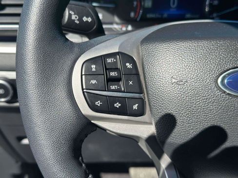 Used 2023 Ford Explorer XLT w/ Equipment Group 202A image 22