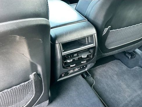 Used 2025 Jeep Grand Cherokee Limited AWD/4WD image 25