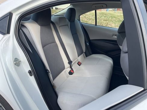 Used 2020 Toyota Corolla LE image 20