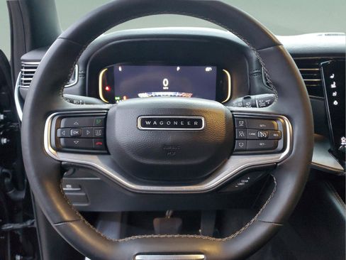 Used 2023 Jeep Wagoneer Series II image 19