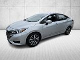 Used 2023 Nissan Versa SV image 3