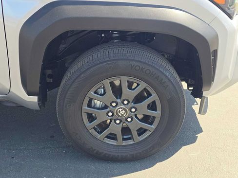 Certified 2026 Toyota 4Runner SR5 AWD/4WD image 9