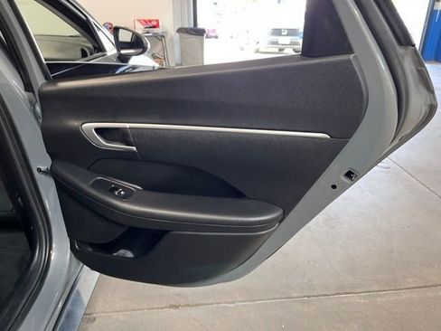 Used 2021 Hyundai Sonata SE w/ Cargo Package FWD image 15
