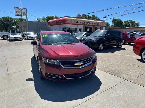 Used 2017 Chevrolet Impala LT FWD image 3