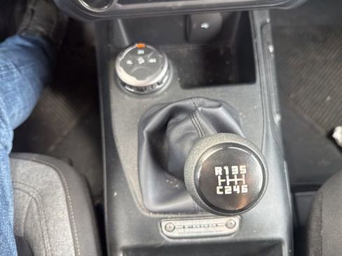 Used 2021 Ford Bronco 2-Door AWD/4WD image 16
