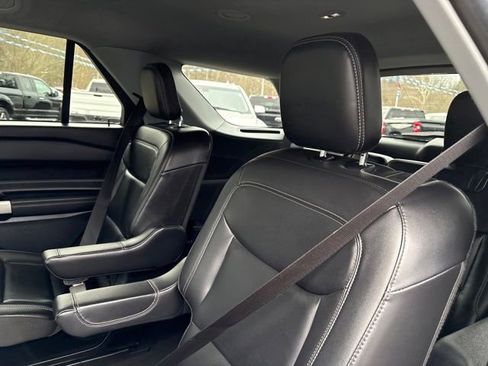 Used 2023 Ford Explorer XLT image 24
