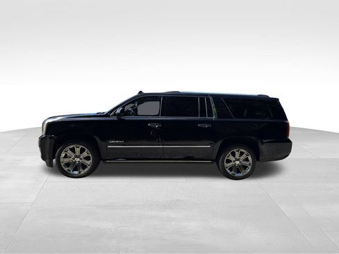 Used 2015 GMC Yukon XL Denali w/ Premium Package RWD image 18